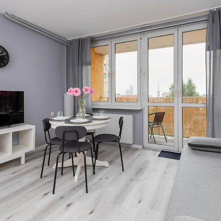 Family Apartment With Balcony In Gdynia By Noclegi Renters Ngoại thất bức ảnh